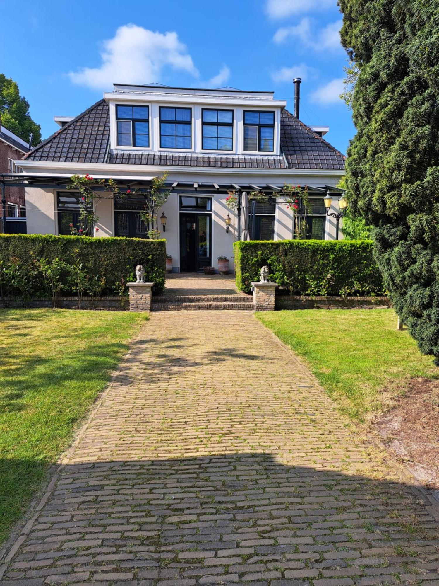 De Jonge Barones Panzió Beetsterzwaag Kültér fotó